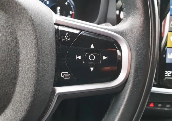 Volvo V60 cena 114900 przebieg: 64153, rok produkcji 2019 z Żory małe 301